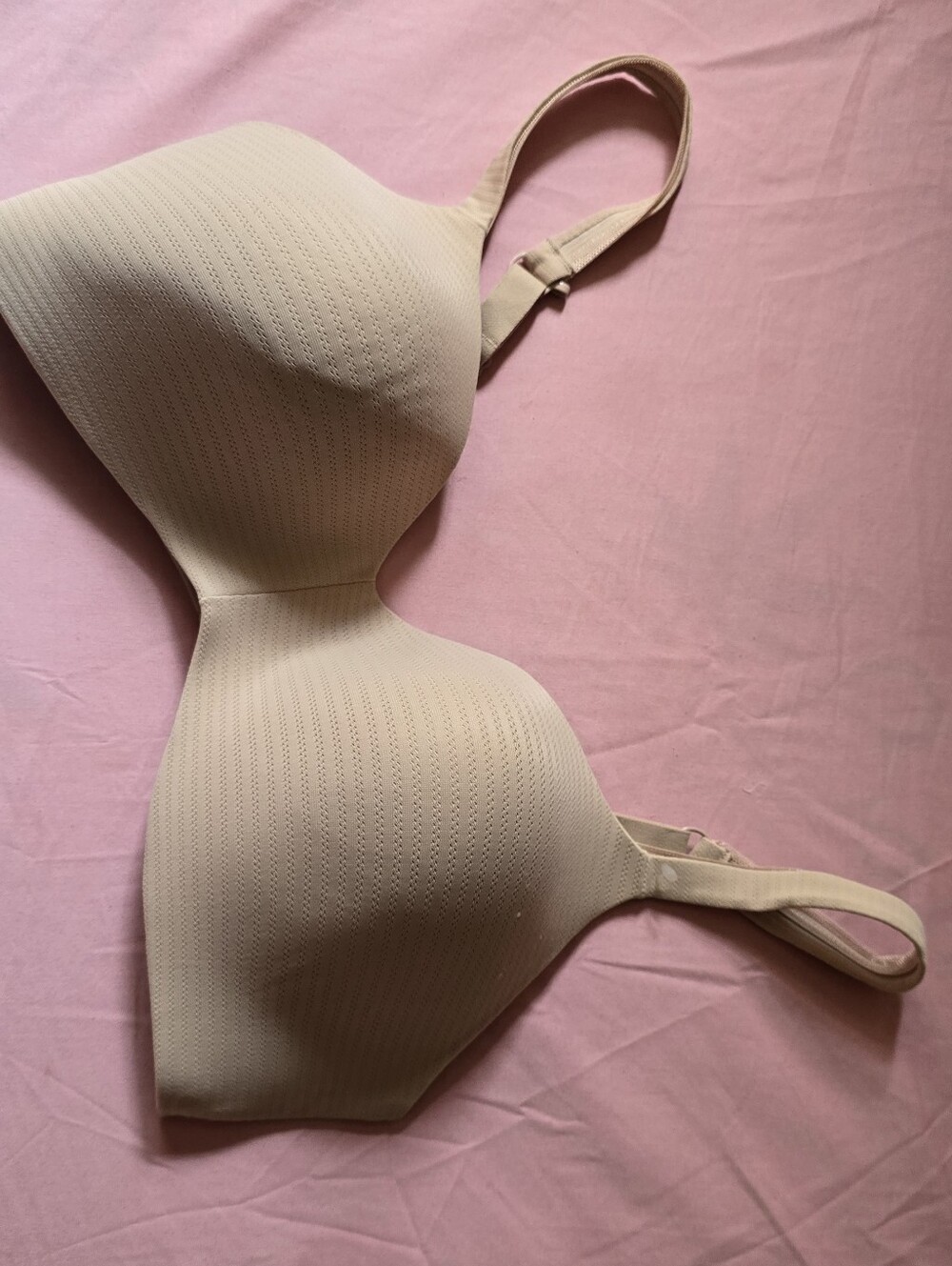 Hanes Nude Seamless T-Shirt Bra - Beige